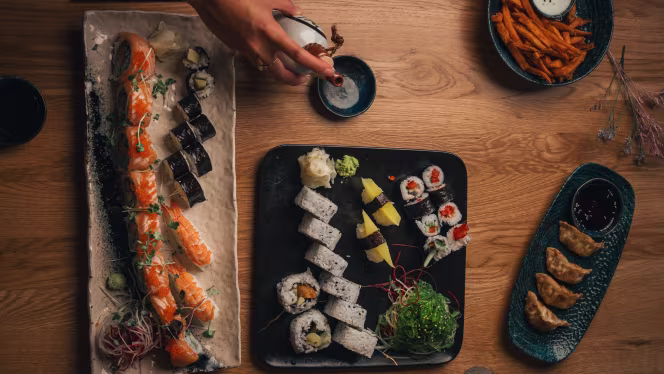 Noory Restaurant - 6