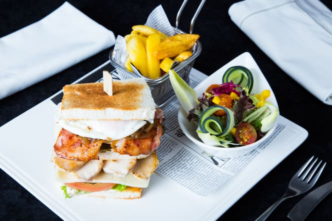 Al-Zagal - Hotel Valencia Center - 4