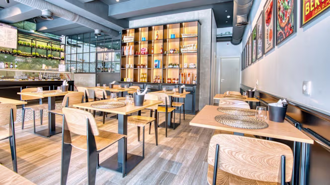 Emozione Trattoria - 4