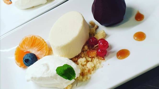 Azaka Restaurant - 4