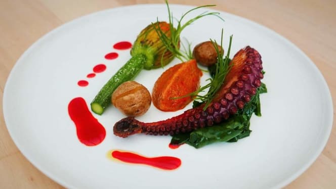 Azaka Restaurant - 6