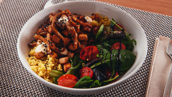 Terrassa Honest Food - 0