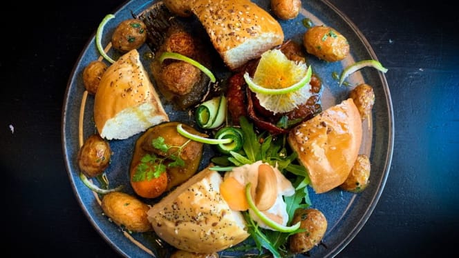 Le Frenchy Resto - 8