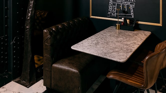 Gourmet Burger Club - 3