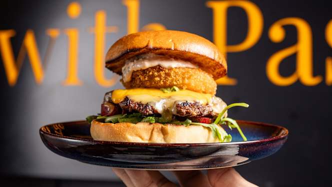 Gourmet Burger Club - 4