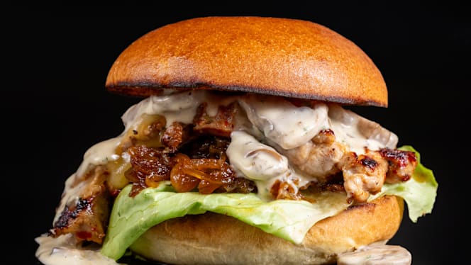 Gourmet Burger Club - 1