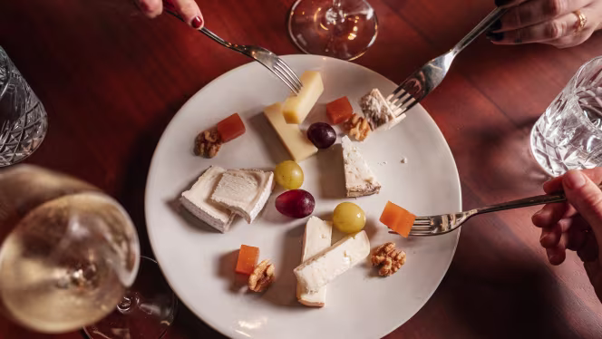 Informal- Hotel Serras - 1