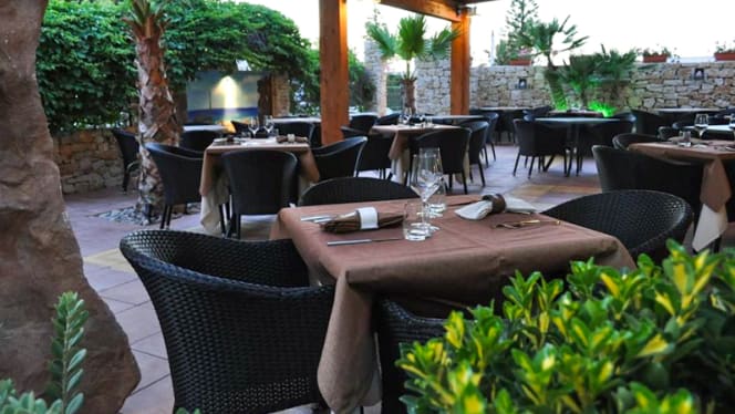 kM KriMar Restaurant - 5