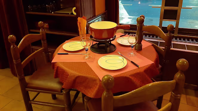 Le Blason Restaurant - 2