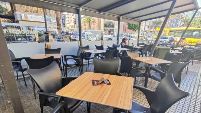 La Esquinita de Mesa y López - 8