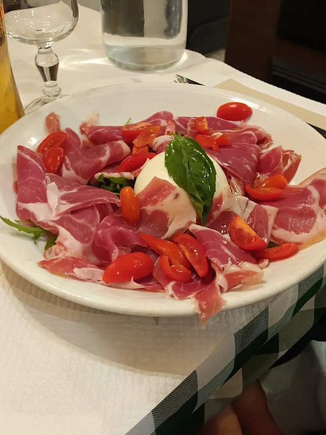 O'scia Pizzeria Napoletana - 5