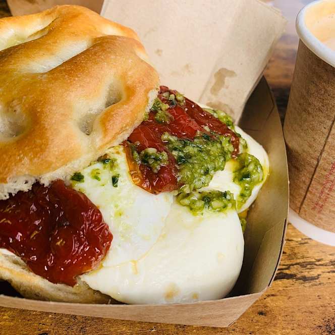 Mercado Cafe Bar - 5