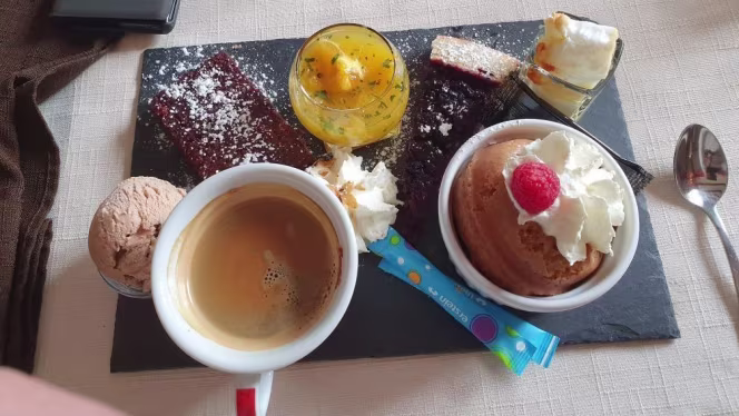 Restaurant Au Tapis Rouge - 2