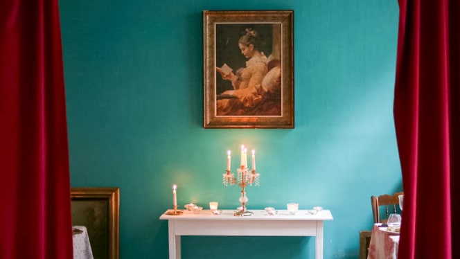 À l’Ombre de la Ville - 5