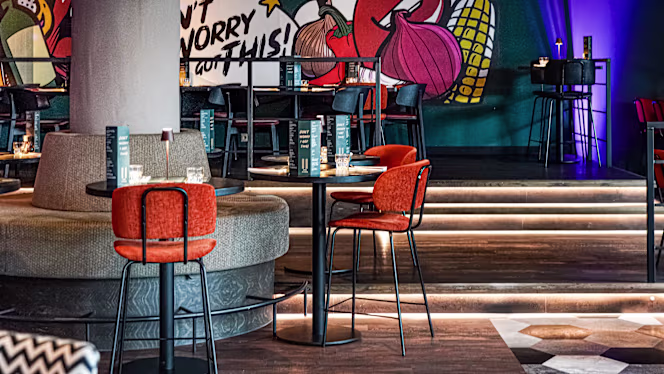 11 Bar & Kitchen - 7