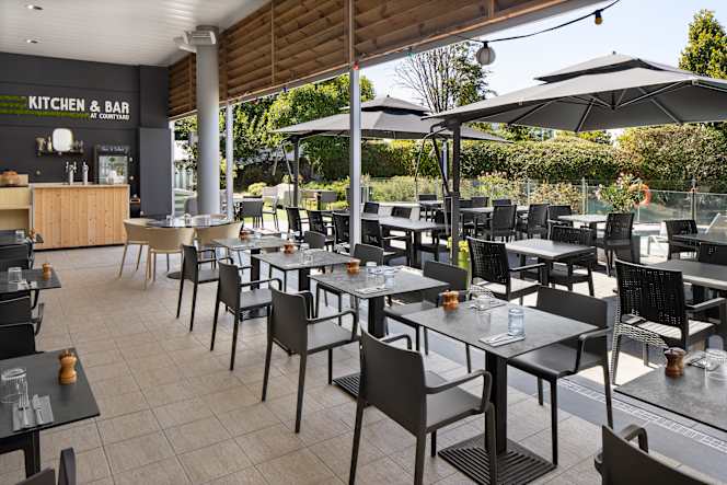 Kitchen & Bar at Courtyard - 1