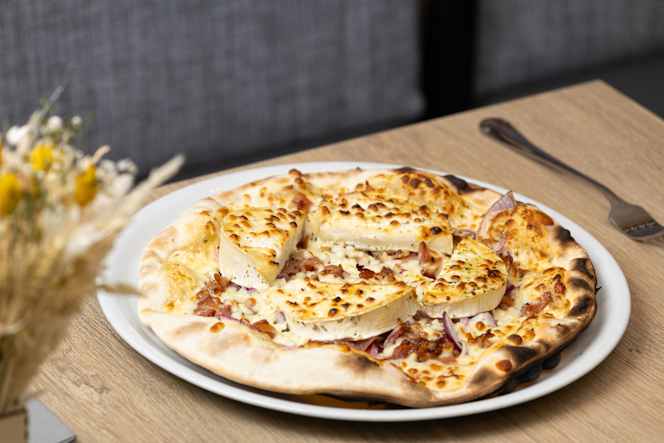 Kitchen & Bar at Courtyard - 6