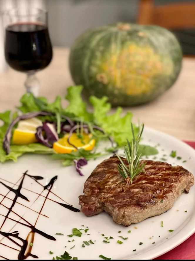 Amalfitana Specialità Pesce e Carne - 1