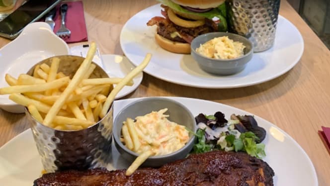 Legends American Grill - 5