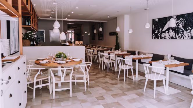 Pinzell Restaurant - 5