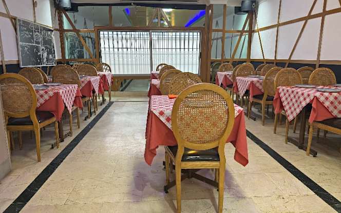 Royal Canteen Indian Cuisine - 4