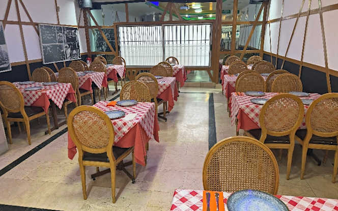 Royal Canteen Indian Cuisine - 3