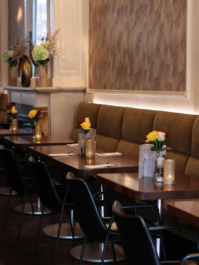 Morlang Stone Grill Dining - 8