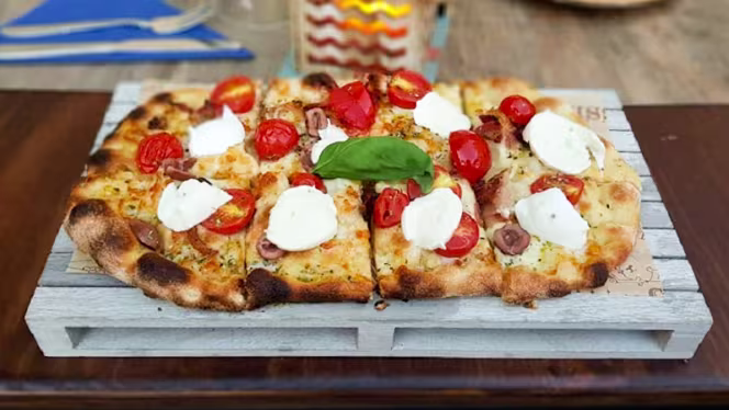 Pinseria Blanco Wine Bar (Pizzeria) - 3