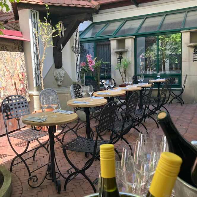 Cyrano Wine Bar - 8