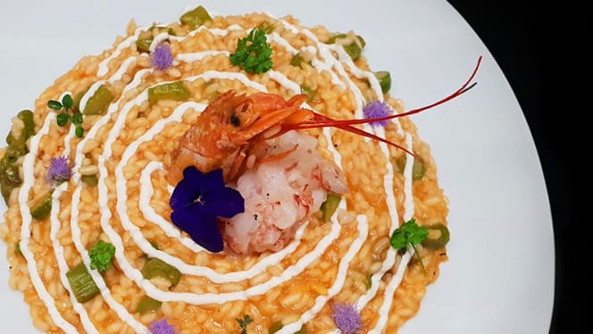 Fish House Restaurant - 8