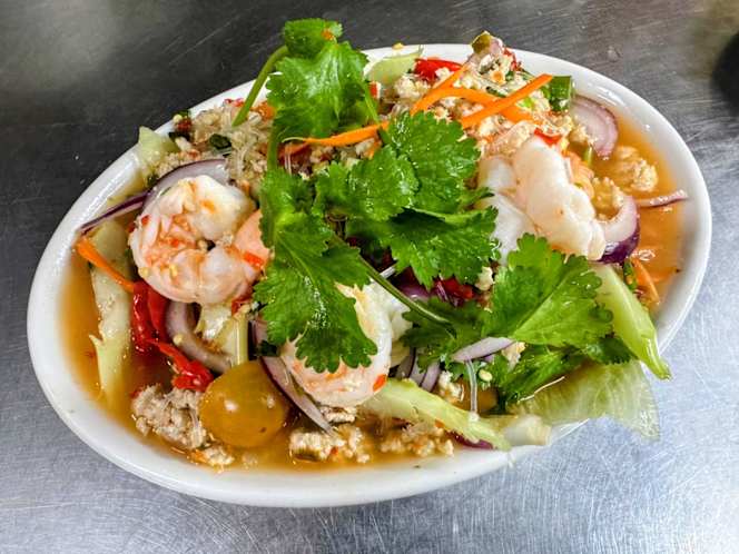 Nakhon Thai Restaurant - 3
