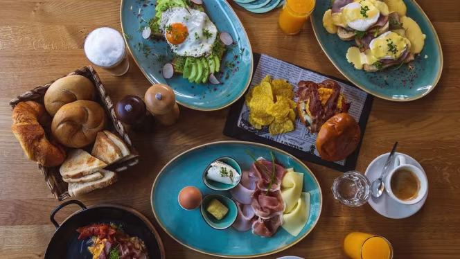 Arizona Burger & Bar - 3