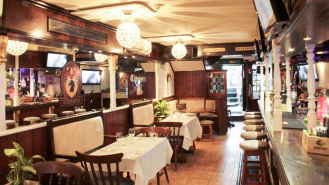 Chequers Bar & Restaurant - 7