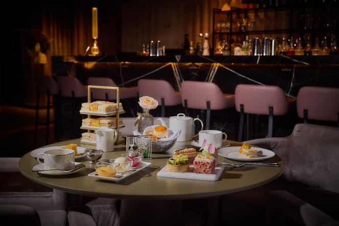 The Stage at the Londoner - 8