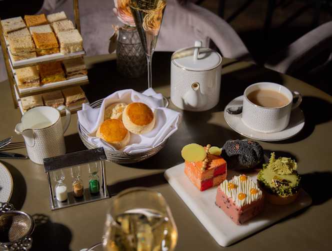 The Stage at the Londoner - 7