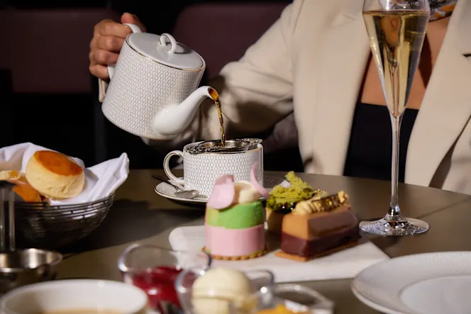 The Stage at the Londoner - 0