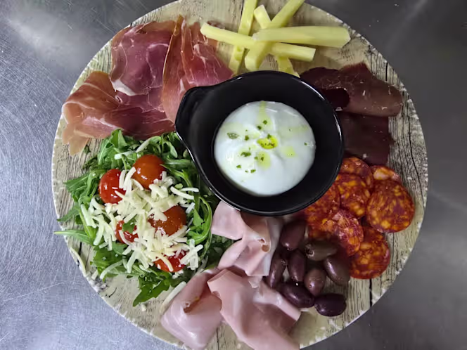 Claudio's Pizzas - 5