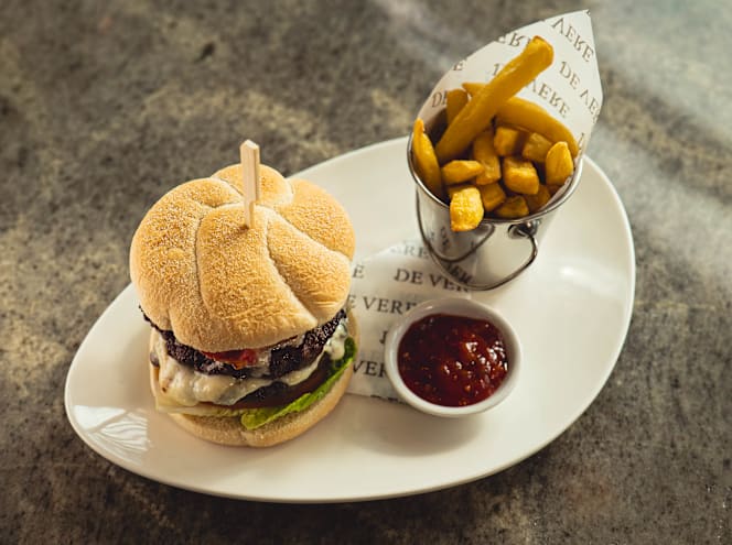 The View in Wokefield Place - 4