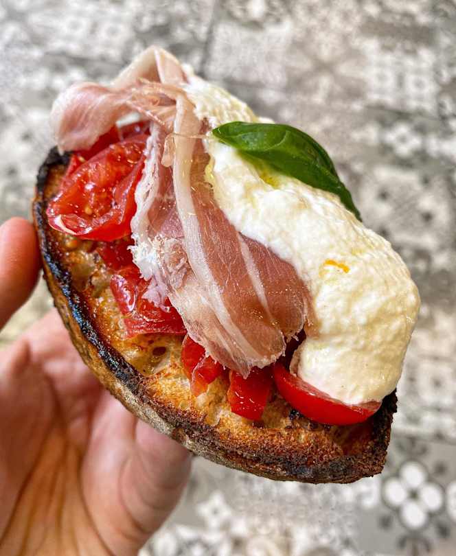 Sports Bar Italian Food - Carrer Ample - 2