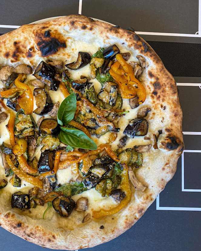 Sports Bar Italian Food - Carrer Ample - 5