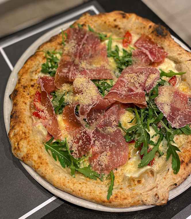 Sports Bar Italian Food - Carrer Ample - 7