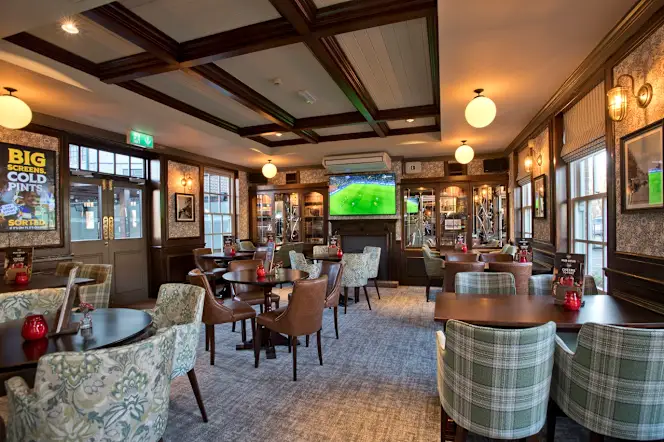 The George Woodford - 0