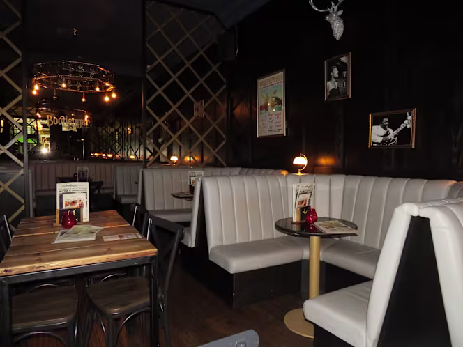 The Bootlegger - Leeds - 1