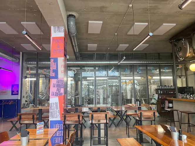 Hecto - Micro-brasserie, Bistrot de quartier - 0