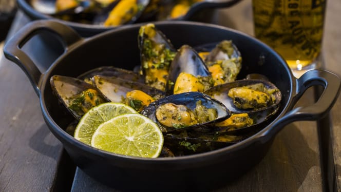 Rumbo Bar & Eatery - 7