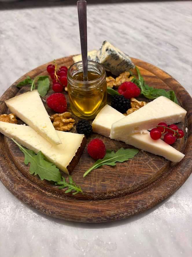 Trattoria Sotto L'Arco - 1
