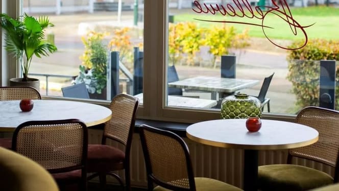 Bellevue Bar Bistro - 7