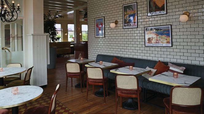 Bellevue Bar Bistro - 3