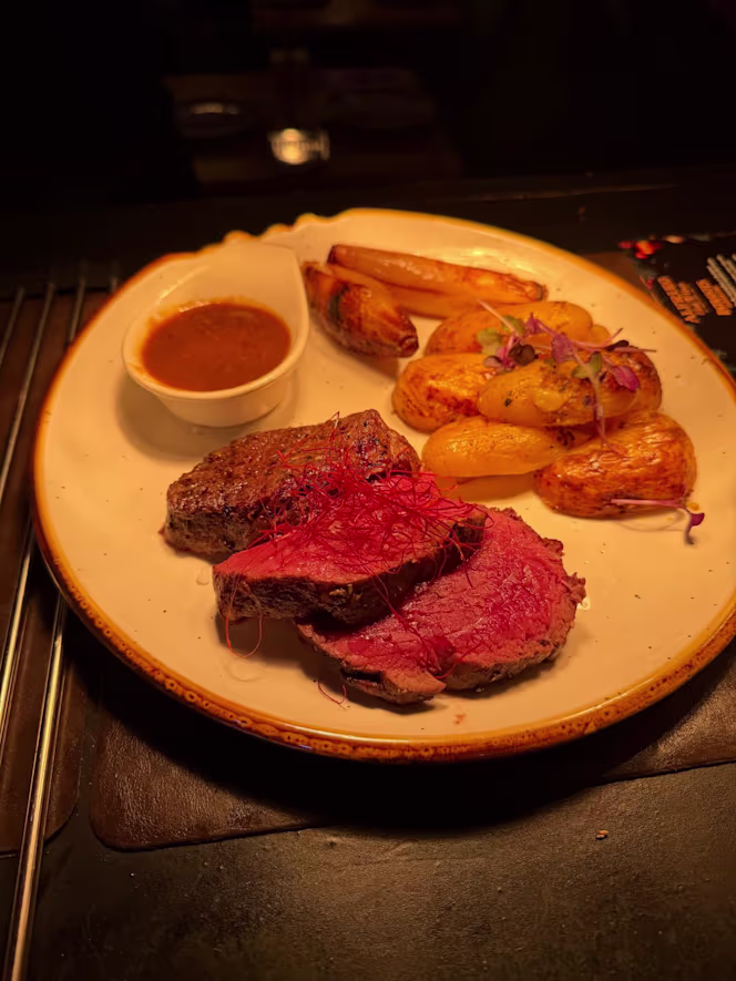 Alfrieg Steakhouse - 3