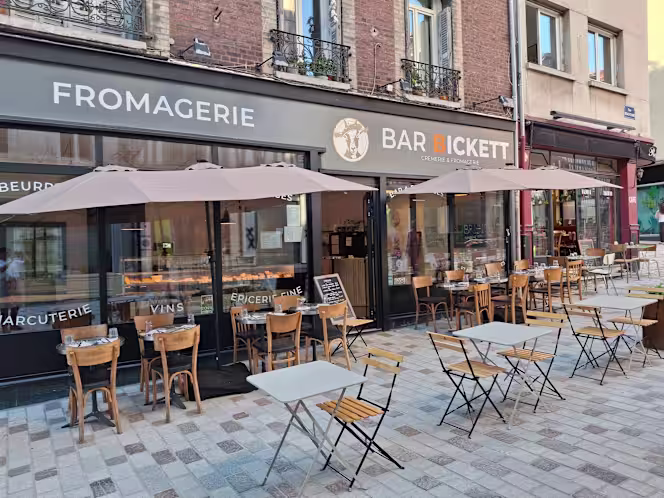 Bar Bickett Restaurant - 0